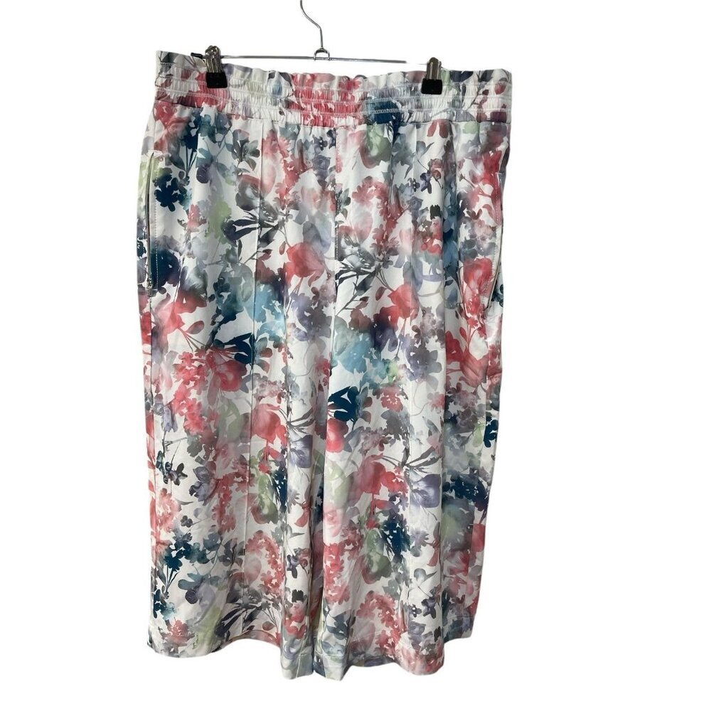 ATHLETA Savannah Bermuda Shorts Women Size L Pink Teal Floral Athleisure Demure